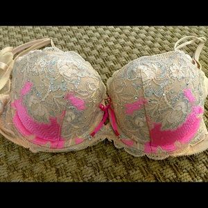 Victoria’s Secret Bra!